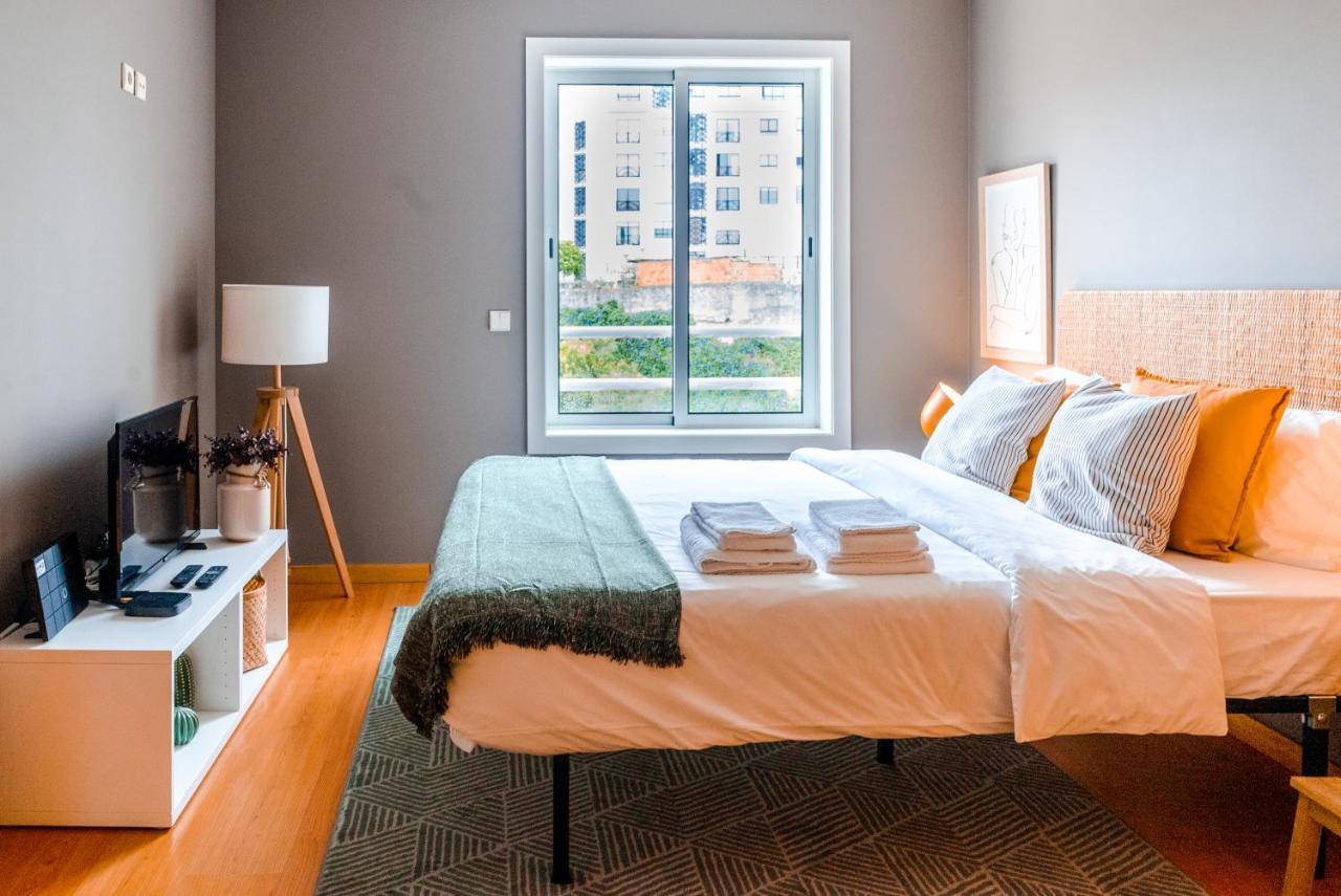 Sunny Studio In The Heart Of Lapa - 5Min Walk To Metro! Porto Exterior photo