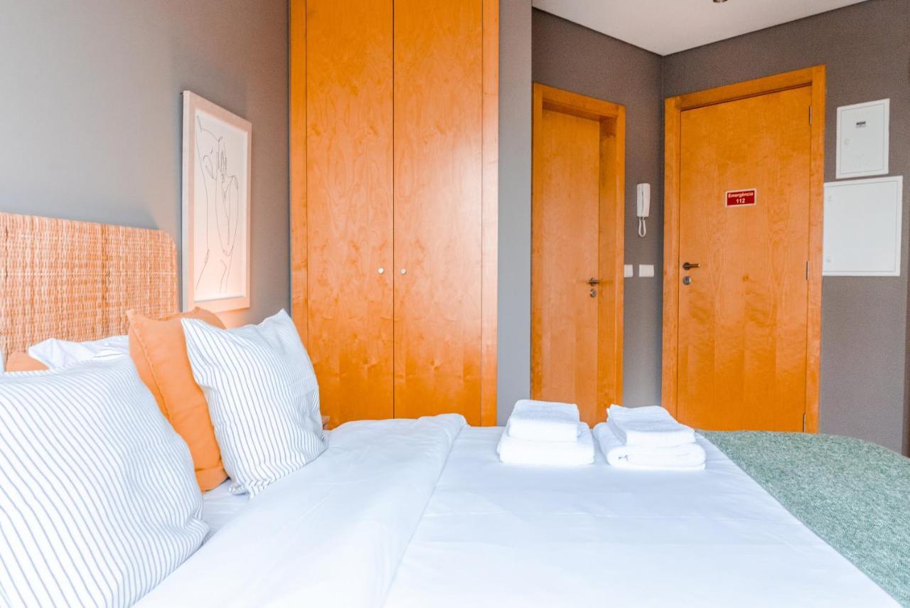 Sunny Studio In The Heart Of Lapa - 5Min Walk To Metro! Porto Exterior photo